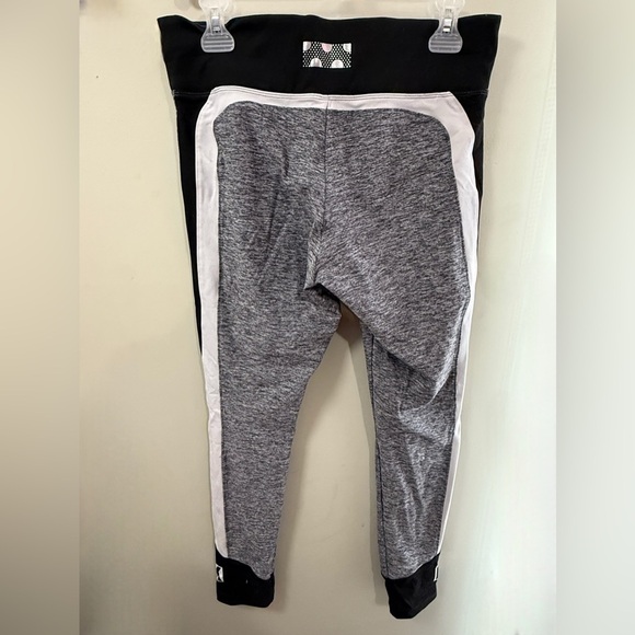 PINK Victoria's Secret Gray and Black Leggings - Picture 2 of 3